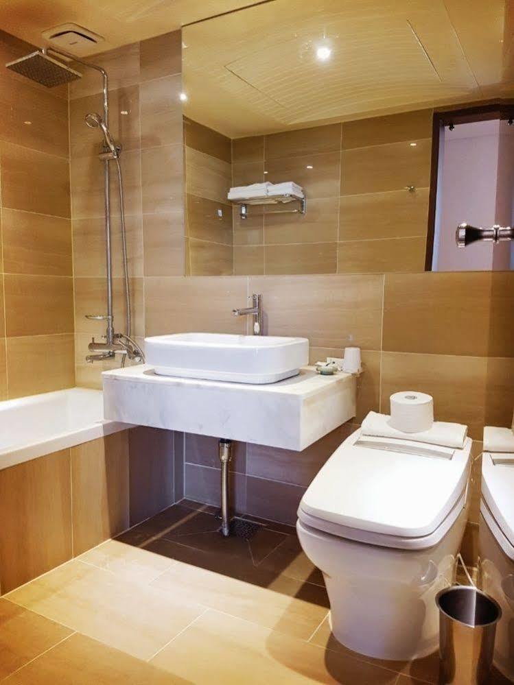 Benikea Starhills Hotel Puan Exteriér fotografie